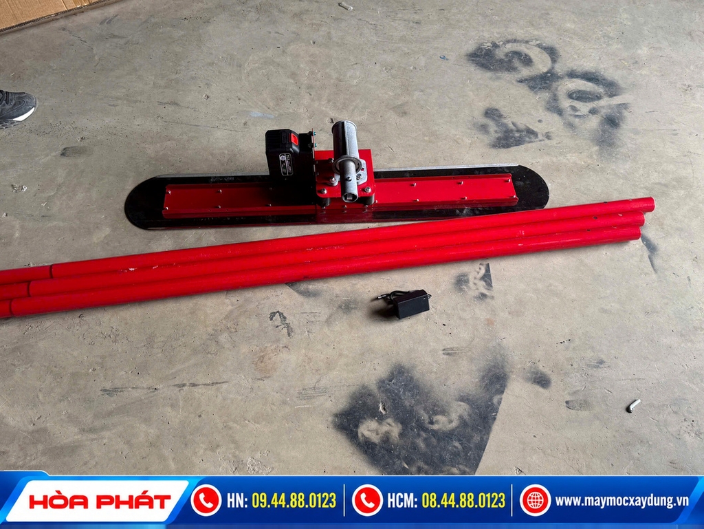 Thước gạt bê tông chạy pin cầm tay Hòa Phát (Thước cán phẳng sàn)
