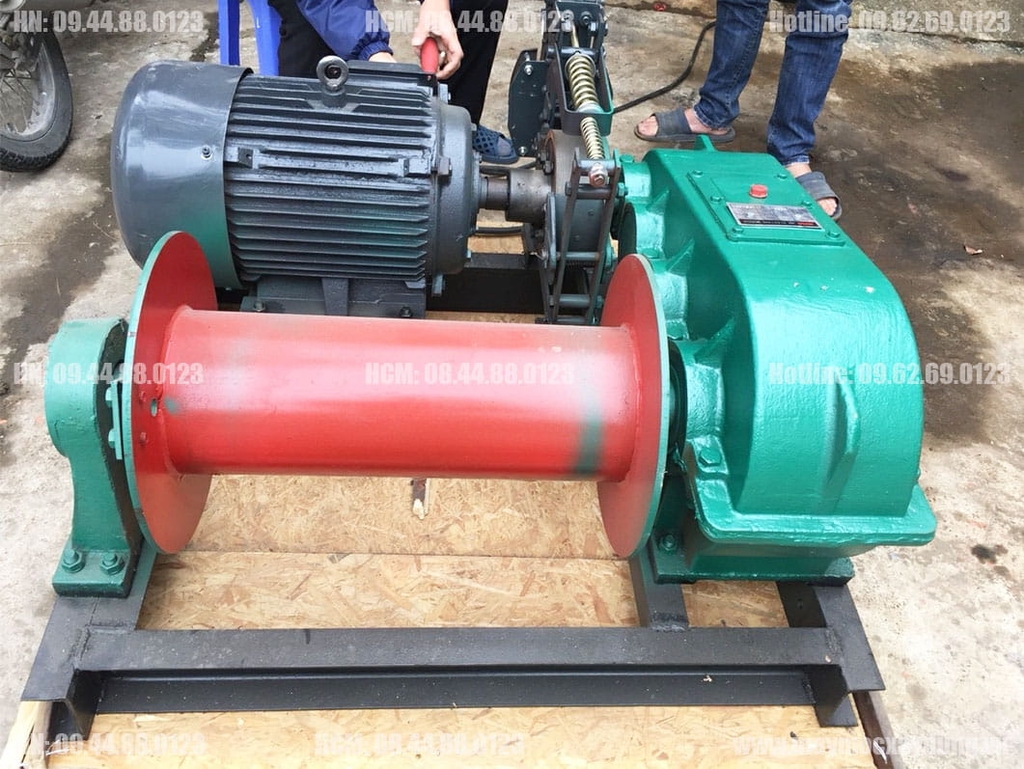 Tời kéo mặt đất 2 tấn JM2 12 mét/phút 380V