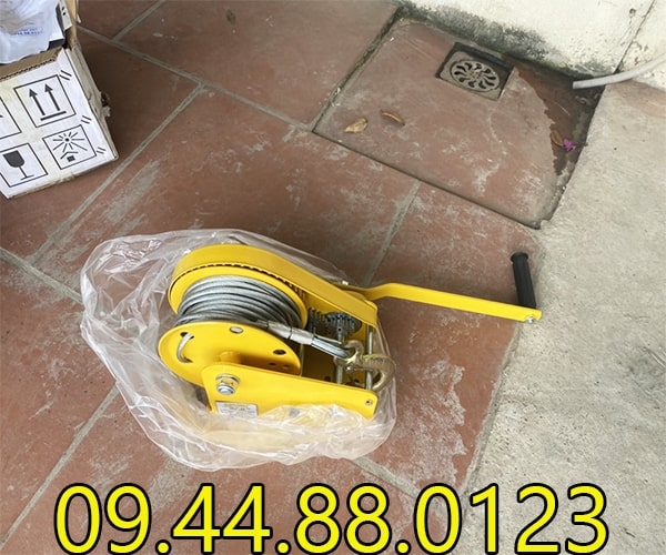 Tời quay tay Kenbo cao cấp 2600LBS 1170kg 20m