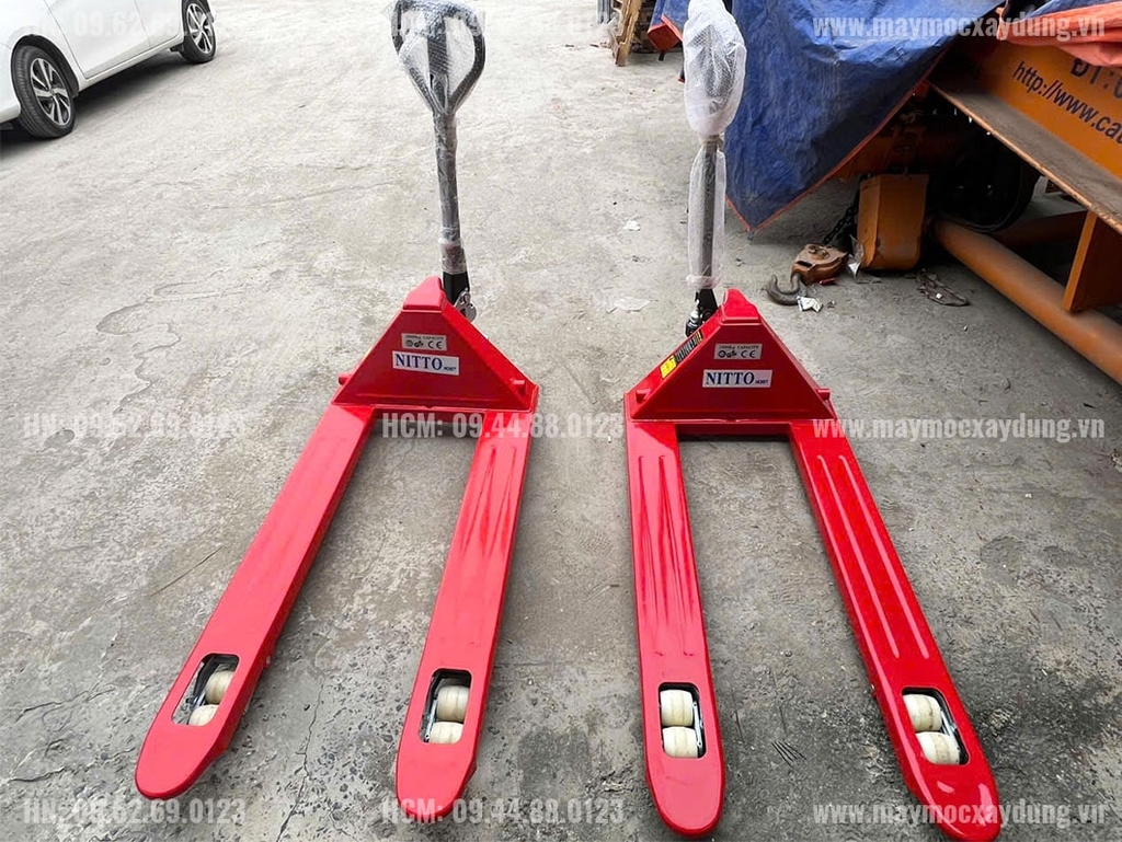 Xe nâng hàng tay thấp Nitto 3 tấn 550mm