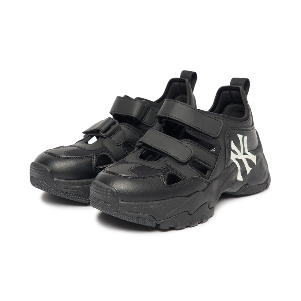 Giày Sandal MLB Chunky New York Yankee Triple Black SS New 3asdcss33 50bks GIAYSAUVN #33 Giày Sandal MLB Chunky New York Yankee Triple Black SS New 3asdcss33 50bks GIAYSAUVN