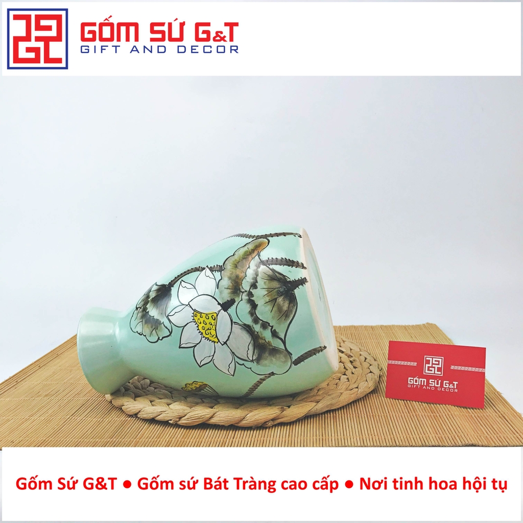 Lọ hoa dáng chân váy vẽ bạch liên