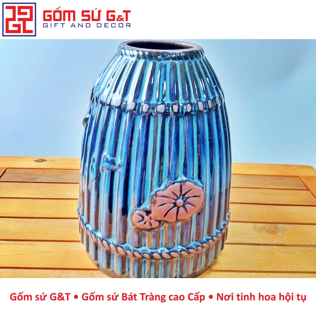 Lọ hoa dáng nơm khắc sen