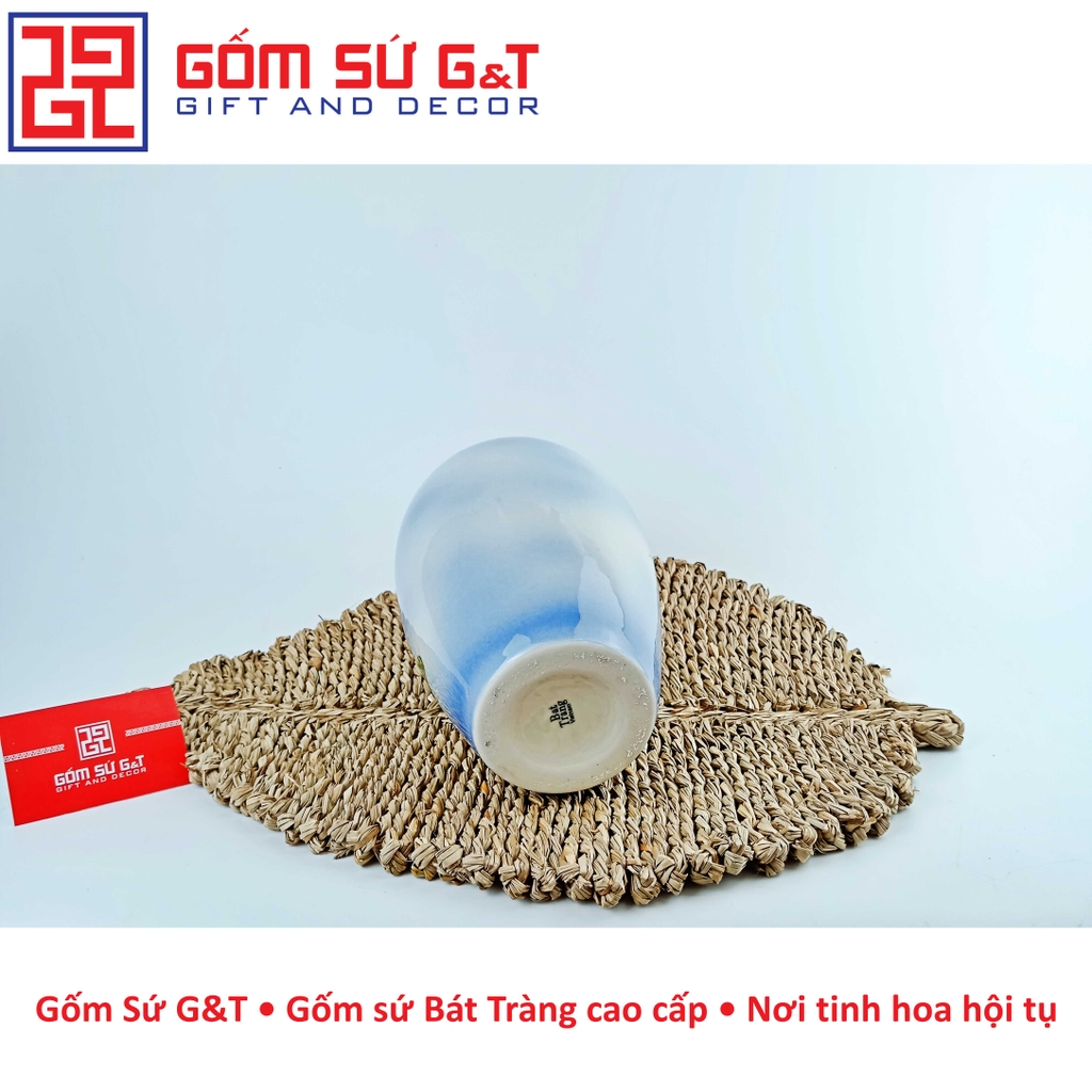 Lọ hoa dáng bom vẽ sen chuồn