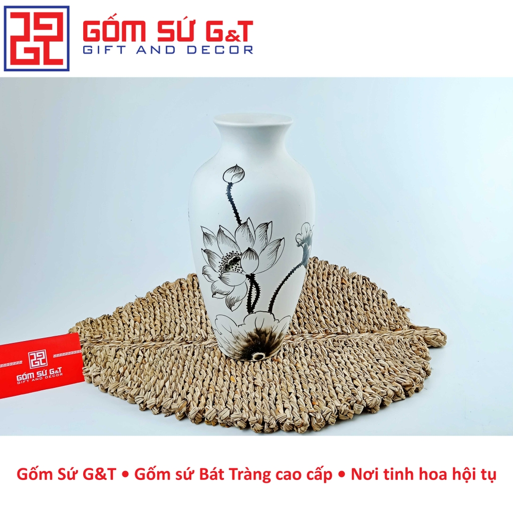 Lọ hoa dáng chân đèn vẽ sen