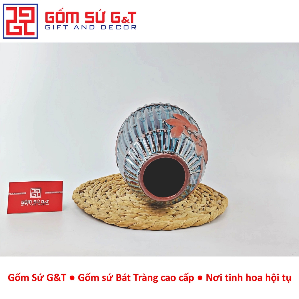 Lọ hoa hoa hỏa biến dáng nơm khắc sen