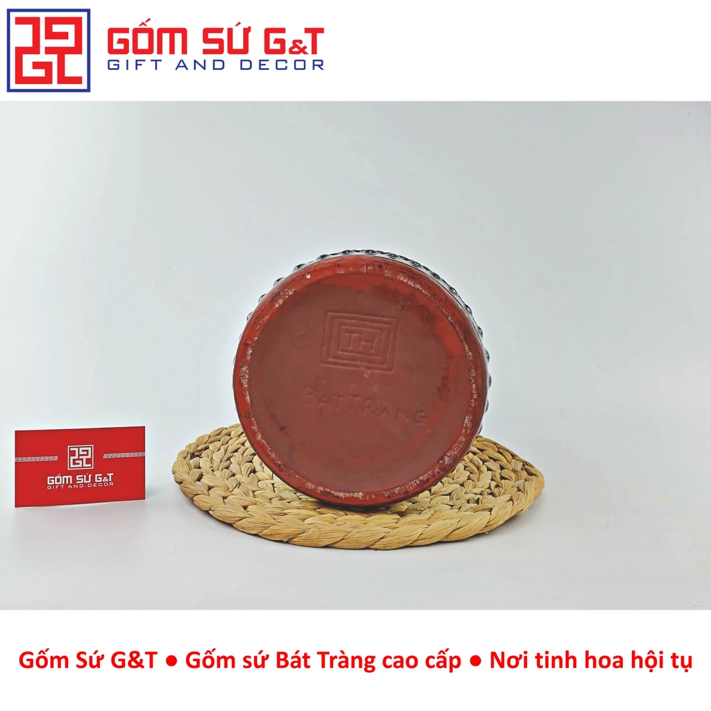 Lọ hoa hỏa biến dáng chuông khắc hoa hồng