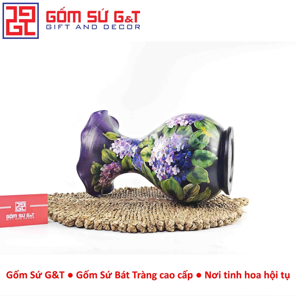 Lọ hoa vuốt tay miệng lượn vẽ cẩm tú cầu tím