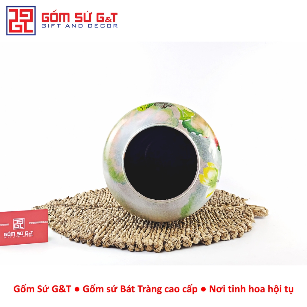 Lọ hoa vuốt tay dáng thạp vẽ sen chuồn