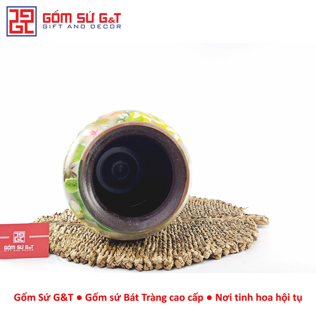 Lọ hoa vuốt tay dáng chân đèn vẽ sen chuồn