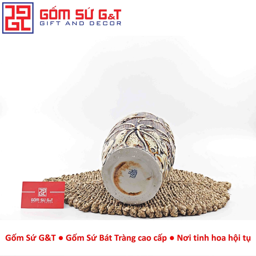 Lọ hoa dáng phích nâu khắc sen H32