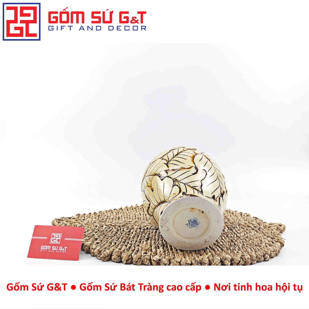 Lọ hoa dáng vò nâu khắc lá phong H20