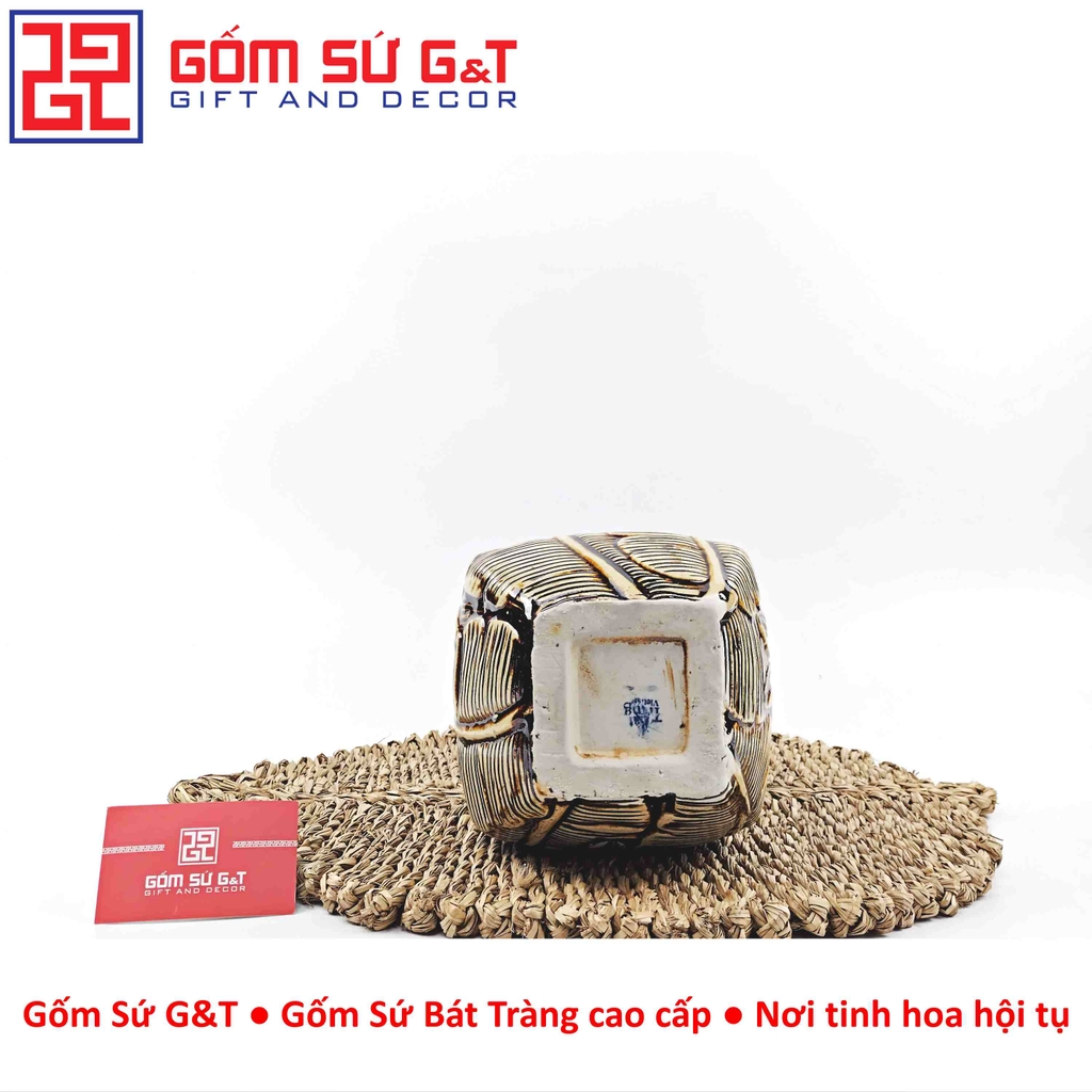Lọ hoa dáng phích vuông khắc lá chuối H30