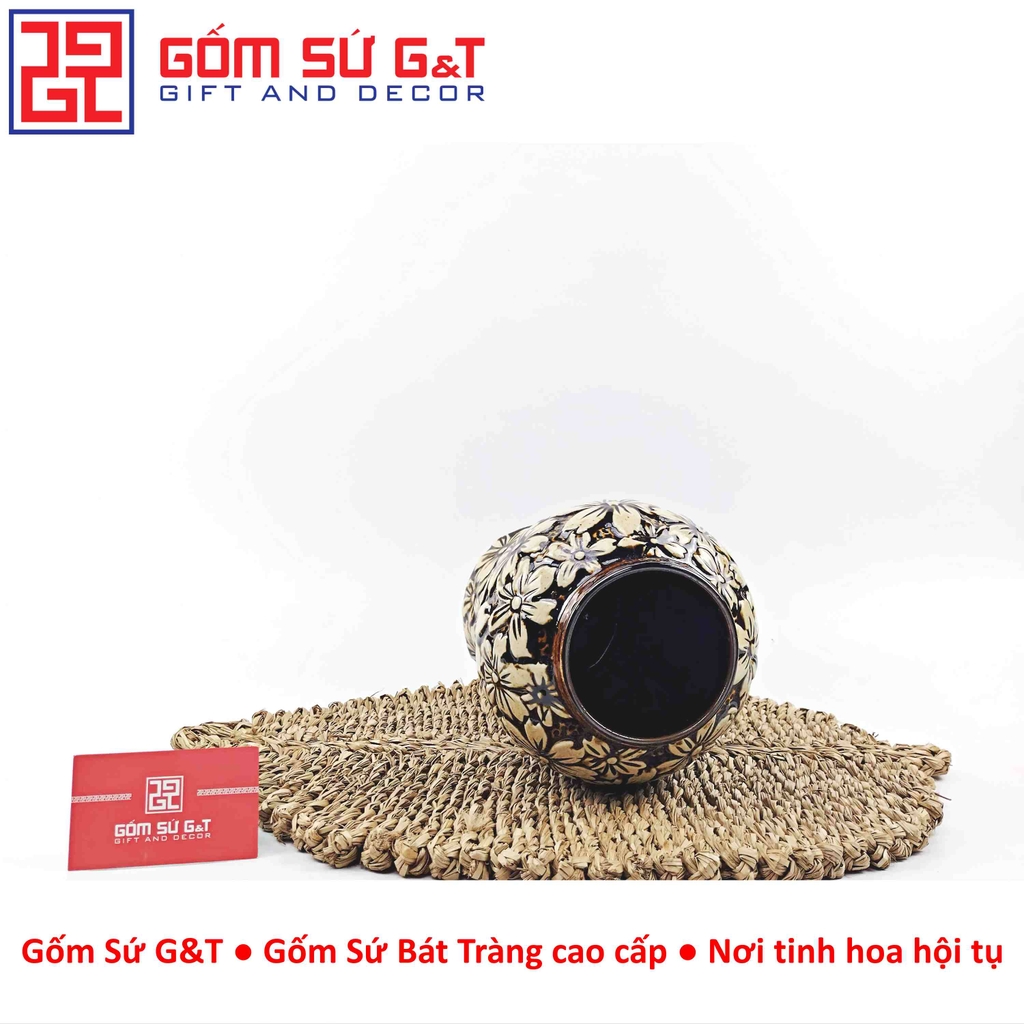 Lọ hoa dáng búp bê nâu khắc ngàn hoa H30