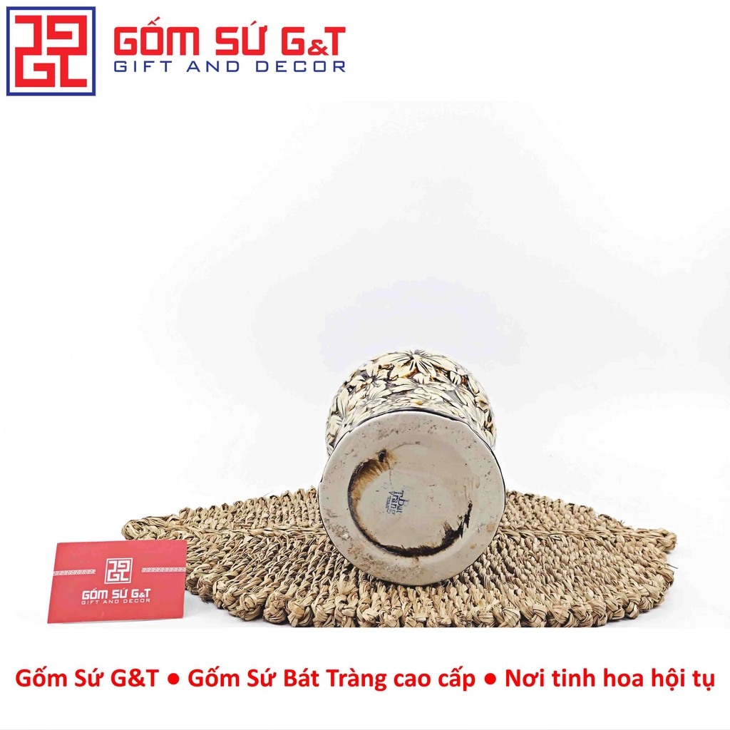 Lọ hoa dáng búp bê nâu khắc ngàn hoa H30