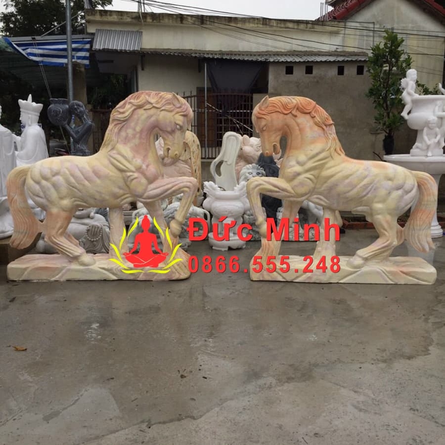 Tượng Ngựa Đá Cẩm Thạch Vàng Đẹp Nguyên Khối