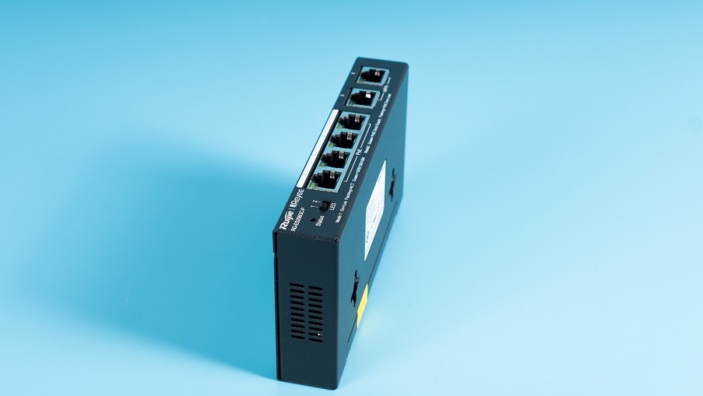 Switch Ruijie Reyee RG-ES206GC-P 6-Port Gigabit Smart POE Switch