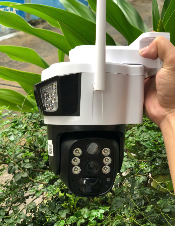 Solar Camera 4G Yoosee P10-4G màu đen 2 mắt 2 khung hình, khe sim 4G - Mẫu Mới (8 LED + Còi báo động trắng + Pin 168 giờ liên tục + App: V380 PRO)