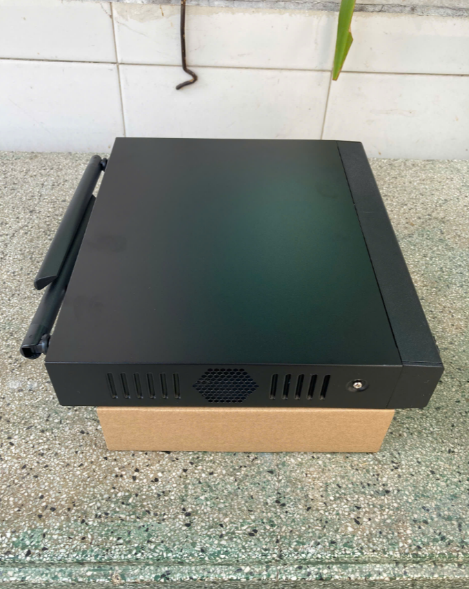 Đầu ghi hình IP Wifi 8 kênh DAHUA DHI-NVR1108HS-W-S2-FCC