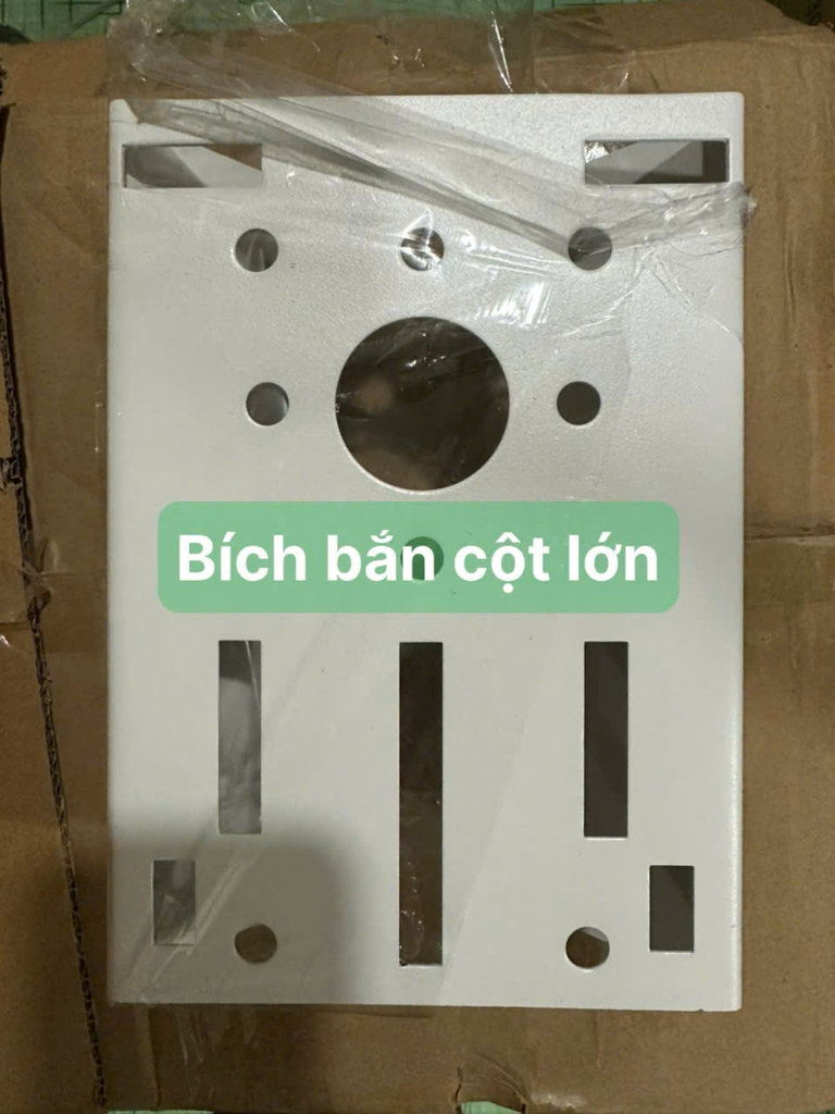 Bích bắt cột camera