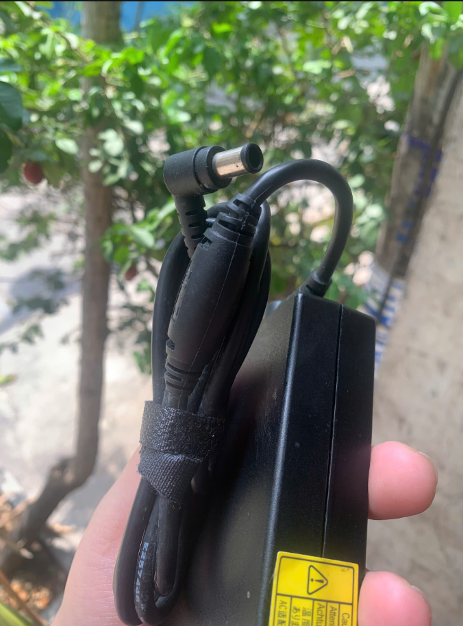 Nguồn 19.5V/7.7A SONY - Made in CHINA (chưa gồm dây nguồn)