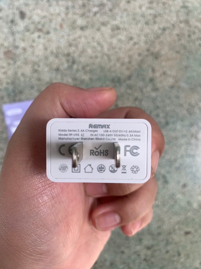 Nguồn 5V 2.4A REMAX RP-U95, màu trắng dài 1 mét --- TYPE C