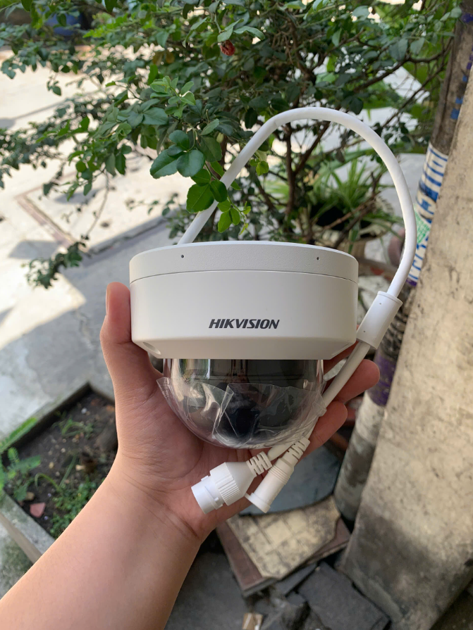Camera IP 4MP bán cầu Hikvision DS-2CD1143G2-LIU