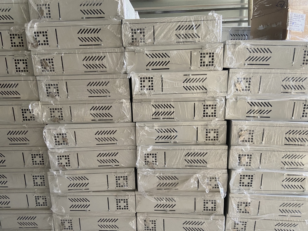 TỦ ĐẦU GHI CAMERA treo tường có khoá (45*38*12)cm