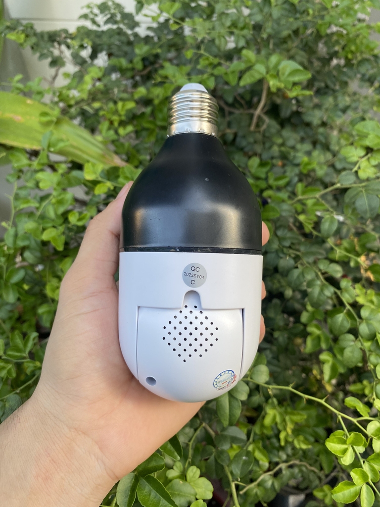 Camera Wi-Fi Yoosee bóng đèn 1 mắt, MÀU ĐEN, chui E27, có màu ban đêm, App:ICSEE