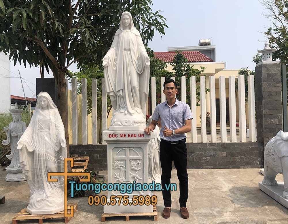 Tượng Ban Ơn Bằng Đá Trắng Đẹp Cao 1m5 Đế Cao 1m
