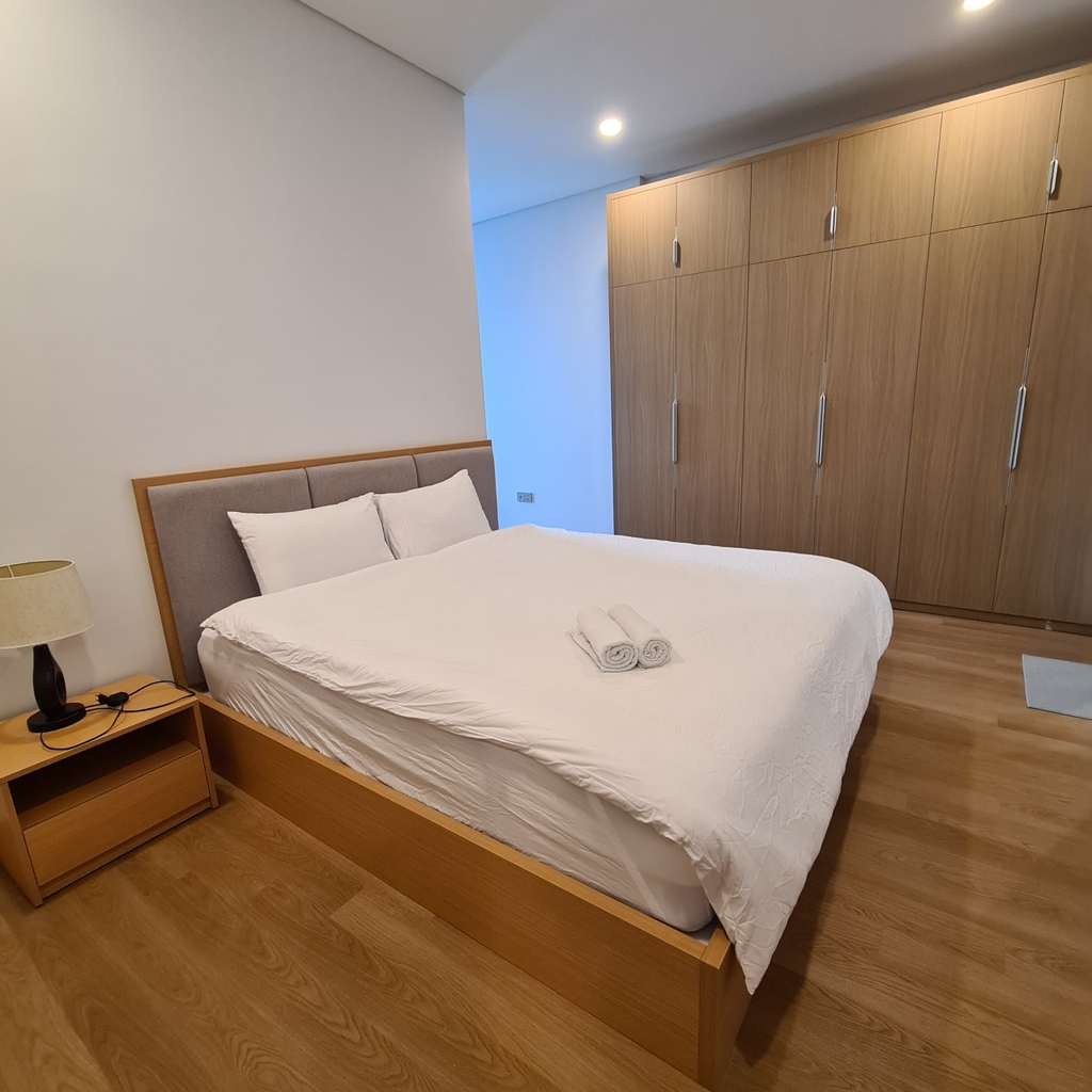Lancaster Luminaire 1506 - 2 bed room