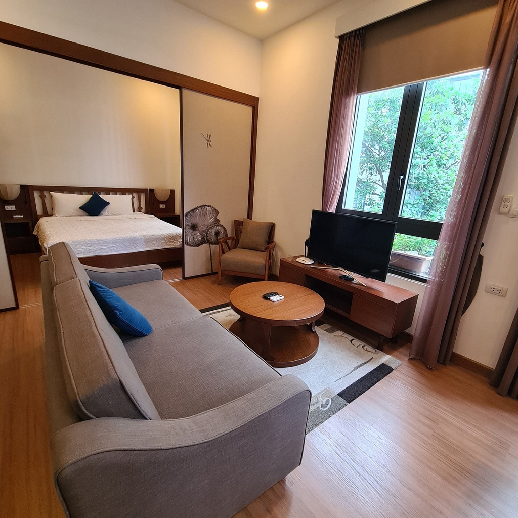 Balcony Apartment -1 bed room