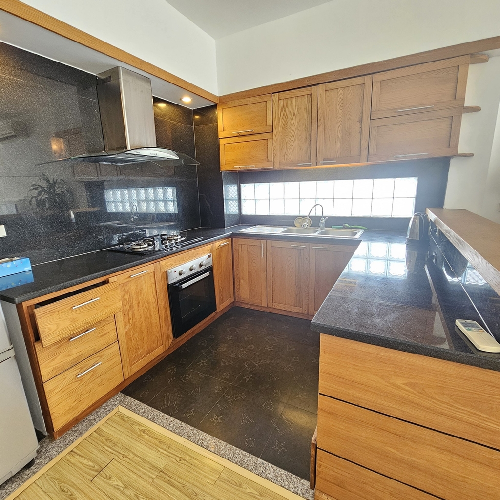 120 Tu Hoa Apartment - 2 bed room