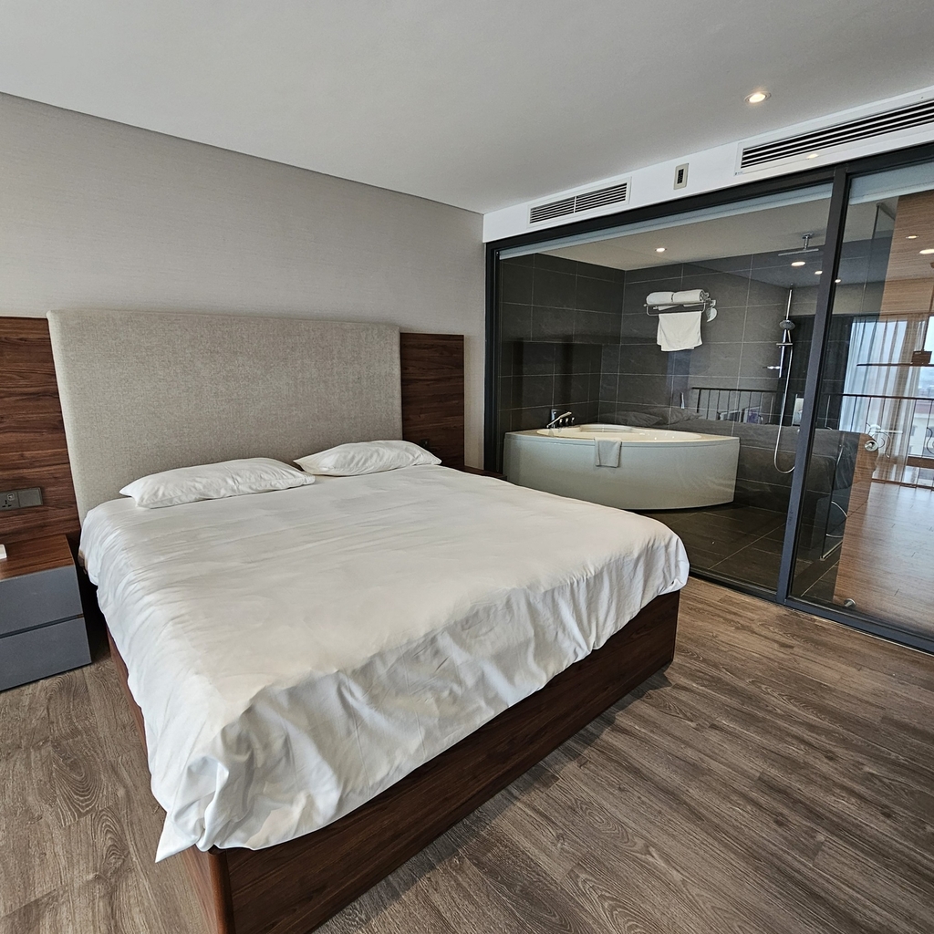 PentStudio West Lake Hanoi 713- Duplex 1 bed room