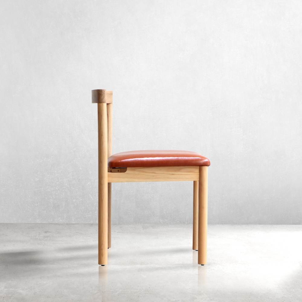 NARA, Ghế ăn gỗ ash sơn màu tự nhiên, nệm bọc da simili, 90x50x45cm