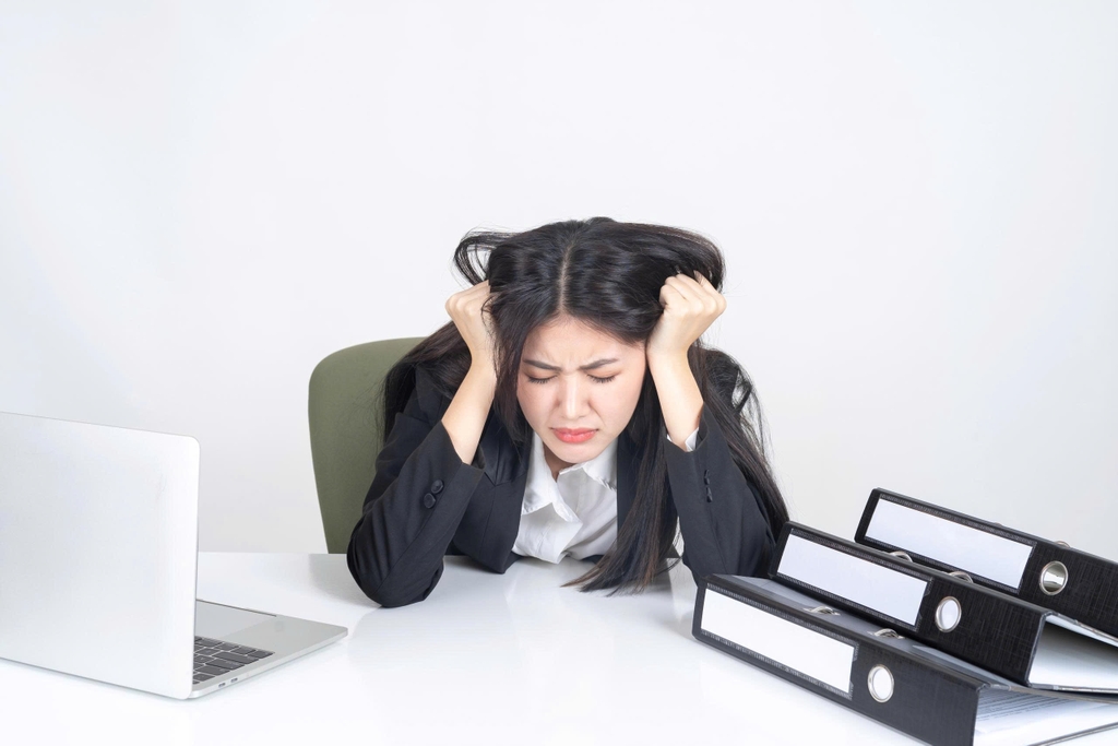 Yếu tố tâm lý (stress) là một trong những nguyên nhân gây chướng bụng ăn không tiêu.