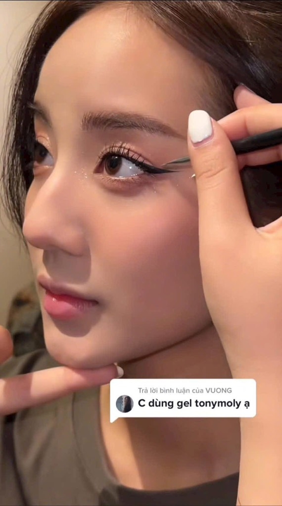 Gel Kẻ Mắt Tonymoly