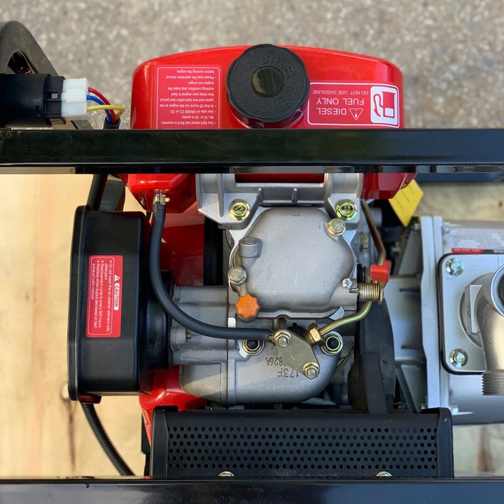 Máy bơm nước chạy dầu HAKUDA 3.6KW HKDMBN50DNE có đề