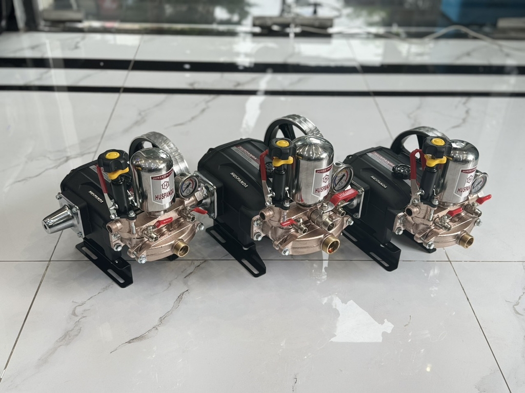 Đầu Phun Xịt 1.5Hp Huspanda HPX-25C Piston Sứ