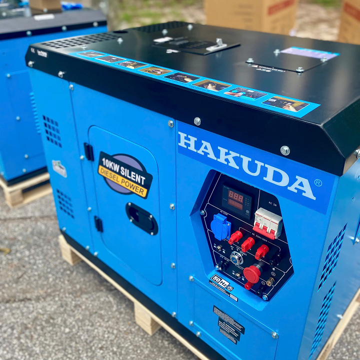 Máy phát điện chạy dầu 10kW HAKUDA HKD10000P3 chống ồn 3 pha