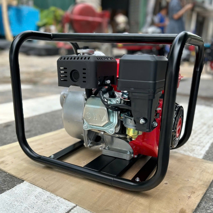 Máy bơm nước chạy xăng 4.6KW Hakuda HKDMBN80CX