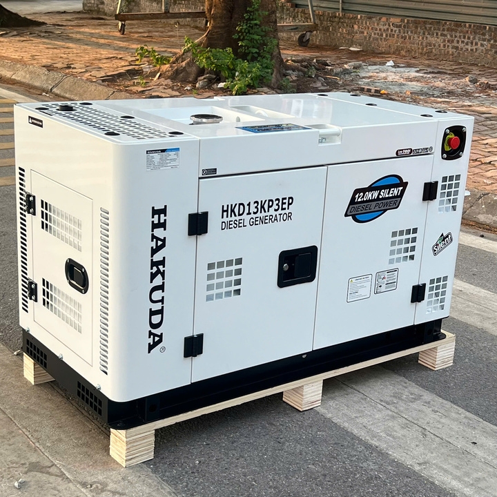 Máy phát điện chạy dầu HAKUDA 12KW HKD13KP3EP New 3 pha chống ồn