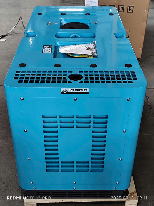 Máy phát điện chạy dầu 15KW HAKUDA HKD15000P3PRO siêu cách âm