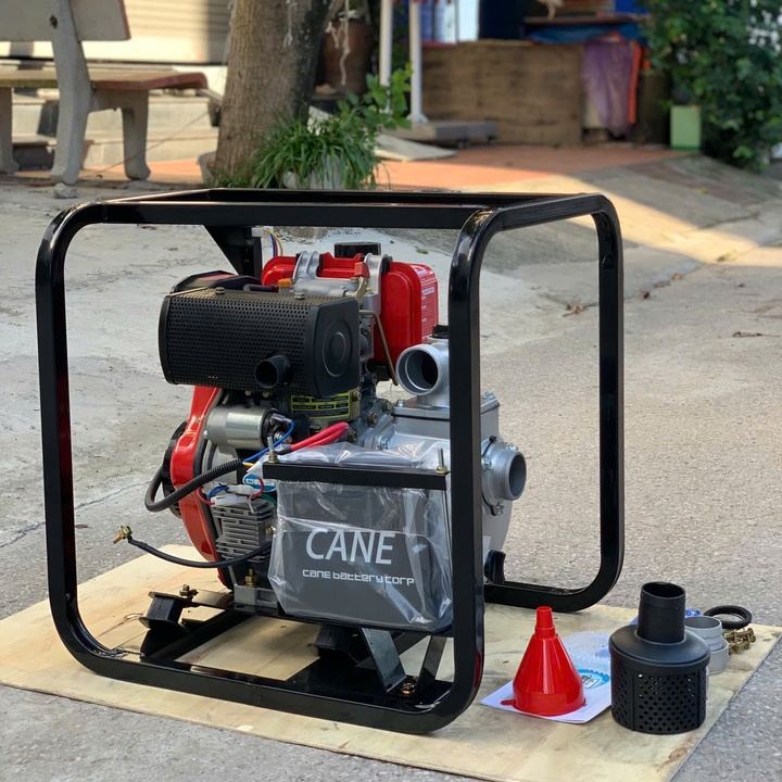Máy bơm nước chạy dầu HAKUDA 3.6KW HKDMBN50DNE có đề