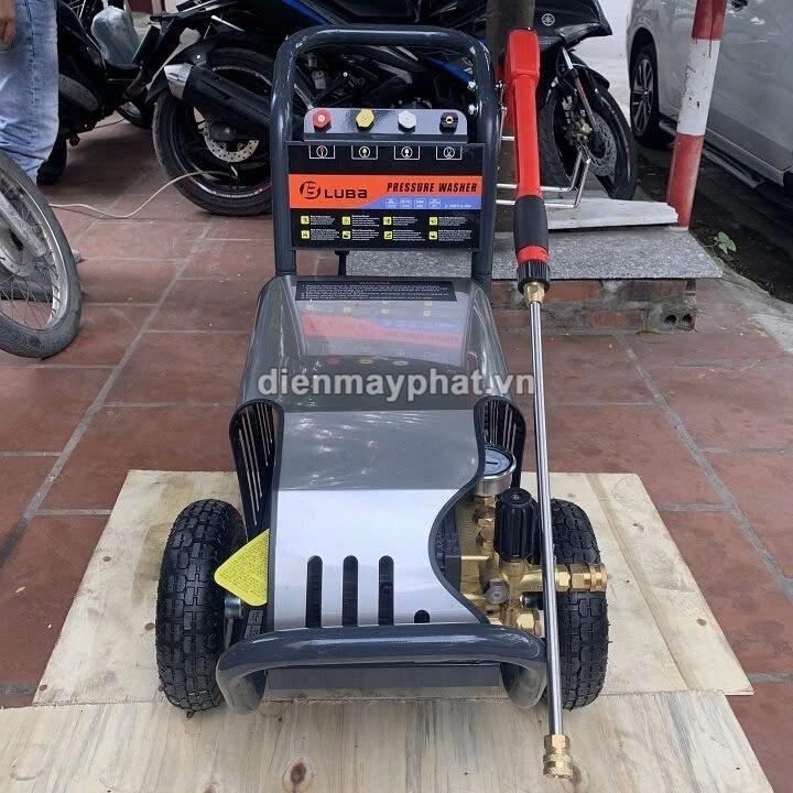 Máy rửa xe cao áp LUBA LT3S4-18127 3KW