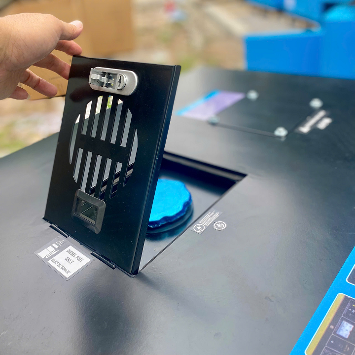 Máy phát điện chạy dầu HAKUDA HKD10000P3 chống ồn 3 pha 10KW