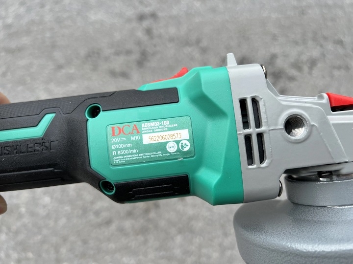 Máy mài góc dùng pin 20V DCA ADSM03-100EM (2 pin 1 sạc)