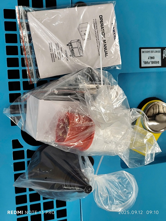 Máy phát điện chạy dầu HAKUDA HKD15000P3PRO 20KVA 3 pha siêu cách âm