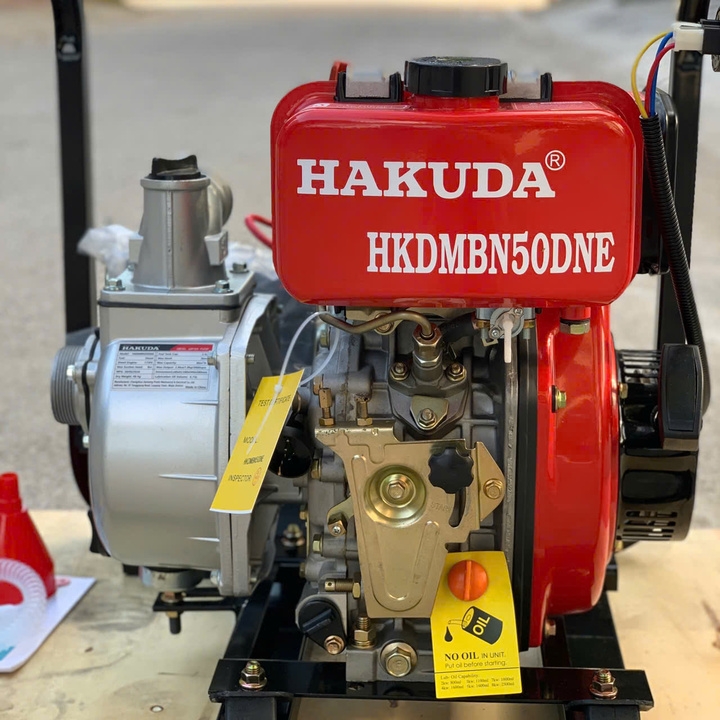 Máy bơm nước chạy dầu HAKUDA 3.6KW HKDMBN50DNE có đề