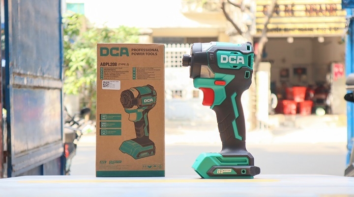 Máy vặn vít dùng pin 20V DCA ADPL208 (2 pin 1 sạc)